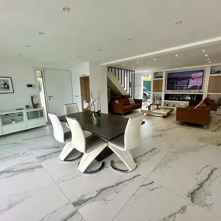 Laurana 6 Personnes Piscine Chauffee Feriehus *