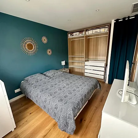 Laurana 6 Personnes Piscine Chauffee Holiday home *