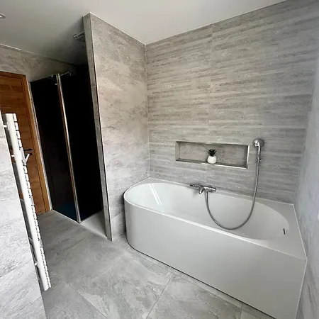 Laurana 6 Personnes Piscine Chauffee *