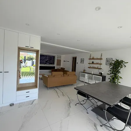 Holiday home Laurana 6 Personnes Piscine Chauffee