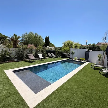 Holiday home Laurana 6 Personnes Piscine Chauffee *