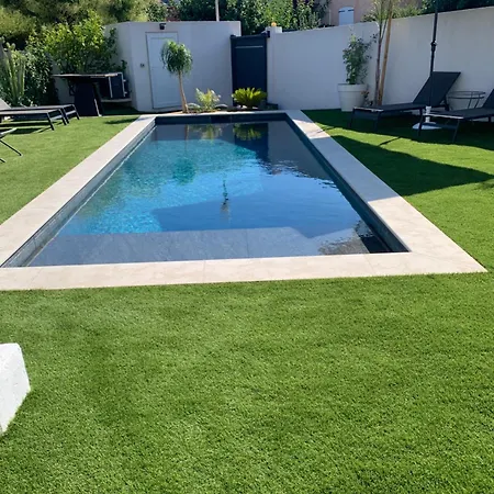 Laurana 6 Personnes Piscine Chauffee Holiday home *