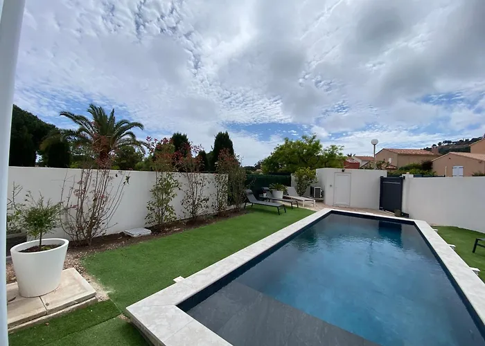 Laurana 6 Personnes Piscine Chauffee * 耶尔